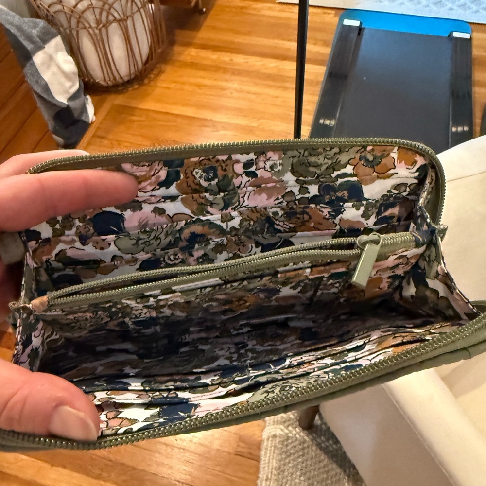 Vera Bradley Sage Quilted Wristlet - Picture 3 of 5